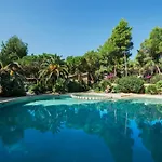 With Swimming Pool Near The Sea Διαμέρισμα