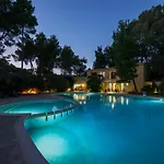 With Swimming Pool Near The Sea Διαμέρισμα Pula