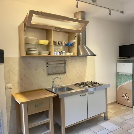 Appartement With Swimming Pool Near The Sea *