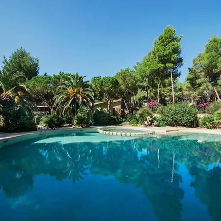 With Swimming Pool Near The Sea Appartement